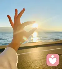 生活不简单，尽量简单过。
照顾好自己的身体和情绪，人生已经赢了一大半。至于其他，老天自有安排。配图