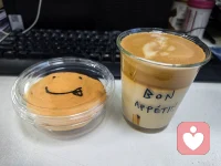 我想要的是一个格局比我大，能力比我强，眼光比我长远，教我人情世故，护我天真如初，带我看尽这世间繁华的人。你呢？配图