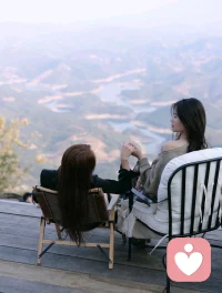 倾听，是无声的陪伴
世界太吵，不去静下心来，听听自己的声音配图