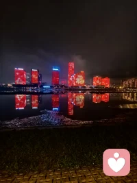 饭后逛江滨，夜景很美，与你们共赏！