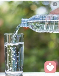 刚才留心下，倒水入杯，初时气泡翻涌，水面动荡不安。静待片刻，浮沫自散，水复澄静。人心亦如此，嗔怒烦躁时，杂念如气泡乱生。道家言：致虚守静，万物并作，吾以观复。不压不执，转而观照呼吸，让情绪自然沉淀，心便渐归安宁。观水即是观心，静非外求，乃本心复归。配图