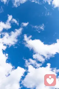 我们都是追光人🌞
偶尔会被迷茫裹住脚步，会有低沉到不想说话的时刻。但没关系，生活本就是起起落落的旅程，迷茫时就慢慢走，去寻属于自己的那束光；低沉后就好好调整，跟上生活的节奏。做积极向上的自己，把每一天都过得热气腾腾✨
#生活感悟 #做自己的太阳配图