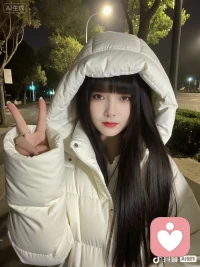 家财万贯，不如身康体健，金玉满堂，不如无病无恙。世人忙于追名逐利，为赚钱透支了身体，为图名挥霍了健康。只想能够名利双收，出人头地，然而却忘了：身体是所有的根基。俗话说，根基不牢，地动山摇，若失去了健康的根基，再多的财富，也只能看着，再高的地位，也只能躺着。你要知道，世上最值钱的床，是病床，世上最无奈的人，是病人。健康不是一切，但没有健康就没有一切。请记住，最好的医生是自己，最好的药物是时间，最好的心情是宁静，最好的运动是步行。新的一年，愿你、愿我、愿我们：饮食有节，起居有常，心神安宁，身体安康。配图