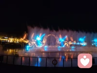 马蹄踏雪送冬去，春风染柳报春来。
感谢旧岁相知相伴，共度流光；新岁启封，愿君：
身似骏马，长葆龙马精神；
心若旷野，驰骋万里山河。
牛文亭携全家给您拜年啦！