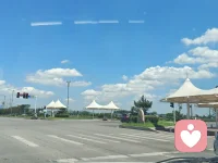 很多人的焦虑，藏在每一个安静的瞬间。
明明没有发生糟糕的事，心里却持续紧绷；明明该休息，大脑反复复盘过往、预判未来；旁人劝你“想开点”，却没人懂你止不住的心慌、失眠、胡思乱想。
焦虑不是矫情，是你的情绪过载发出的求救信号。不用独自硬扛这份压抑，在这里可以放下所有防备，慢慢梳理压在心上的重担。