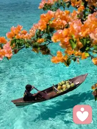 有人把你捧在掌心，不是因为你多好，只因你是你。那些一起消磨的无意义时光，多年后回望，都成了生命里最温柔的光。原来幸福可以很简单，简单到像是偷偷从时间那里借来的糖。
