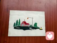 学习笔记 亲密关系的重要性

 亲密关系与身心健康：生物-心理-社会模型

亲密关系不仅仅关乎快乐，它直接关系到生死。Holt-Lunstad 等人（2010）的元分析研究震惊了医学界：社会关系的质量对死亡率的影响力，超过了肥胖和缺乏运动，与吸烟的影响力相当。

这种影响通过三种机制起作用：

直接生理效应： 积极的身体接触（如拥抱）会促进催产素（Oxytocin）的分泌，降低皮质醇（压力荷尔蒙）水平，从而增强免疫系统功能。
行为规范效应： 伴侣往往会监督彼此的健康行为（如“少喝酒”、“按时吃药”）。
心理缓冲效应： 在面对压力时，感知到的社会支持（Perceived Social Support）能显著降低心理痛苦，防止压力转化为躯体疾病。