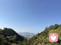 在爱情里，在家里，甚至在各种人际关系里，我们很多人都在用愉快的方法做认为正确的事，去照顾到大家的心情，可是自己的感受很容易慢慢就被忽略了，人的一生那么短暂我们一定记得先爱自己呀！