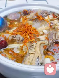 吃的饱想的少，天天开心没烦恼。配图