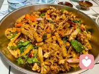 吃的饱想的少，天天开心没烦恼。配图