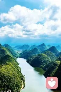 中原的小芳辫子长，江南的小薇水汪汪，香港的阿莲最时尚，四川的九妹把歌唱，新疆的曼莉高鼻梁，西藏的卓玛像格桑，东北的玉芬让彪哥最难忘，广东的阿珍爱上了阿强。