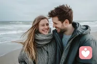 很多亲密关系的矛盾不断升级，核心原因并非三观不合或问题无解，而是多数人习惯先讲道理、纠正认知、争辩对错，忽视了对方当下的情绪状态。只有先处理情绪、再沟通问题、最后统一认知，才能真正化解矛盾。