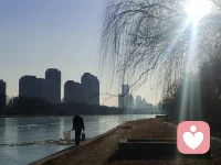 结束一段感情并不可怕，真正让人感觉不安的是离开熟悉的模式，熟悉的感觉和再次开启一段关系的勇气配图