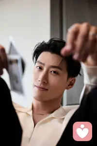 🔆𝗚𝗼𝗼𝗱🌻𖠚ᐝ
     喜欢每个有阳光的日子，
                     事事忘记 事事等待 事事自愈🌱配图