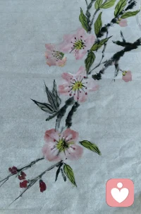 世界很吵，别大为难自己。
不用假装快乐，不用事事周全。
在这里，你可以脆弱，可以沉默。
我安静听你说，陪你慢慢释怀。配图