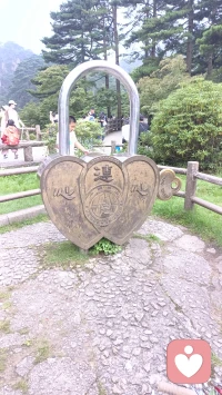 当放弃，也许是一种最好的选择，短暂的懊恼与不甘，也许是一种最好的方式。每当回忆美好的一切，也能让人有一丝丝的欣慰 ，自我陶醉配图