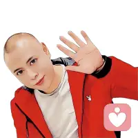 你好，我是兴辰，一名心理倾听师。
擅长陪伴的议题
• 情感困惑：恋爱修复、情感分析、复合可能性评估、失恋情绪陪护、异地恋经营；
• 家庭关系：夫妻情感沟通、婆媳矛盾化解、出轨/离婚心理调适、再婚家庭适应；
• 个人成长：原生家庭影响探索、内在小孩疗愈、情绪管理（焦虑/抑郁/愤怒）、自我价值感提升；
• 职场与人际：人际关系困扰、职场压力疏导、职业倦怠应对。
我的承诺
当你选择向我倾诉时，你会得到：
• 绝对保密的对话空间；
• 专业且接地气的分析与反馈；
• 不评判、不指导的深度共情；
• 陪伴你找到属于自己答案的耐心。
最后想对你说：每个人心里都住着一个需要被看见的小孩。如果你愿意，我会在这里，用心理学专业素养做你的情绪翻译机，陪你把说不清的混乱理成线头，把不敢面对的脆弱化作力量。期待与你相遇，在倾听中，一起发现那个本就足够好的你。配图