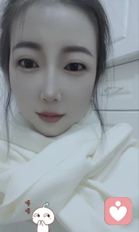 真正的温柔有时藏在疏离里，有人因你带来快乐而喜欢，有人因你本身就是快乐而靠近，做好自己就好！配图