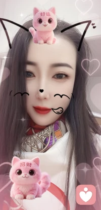 把自己活成一棵树，把过往当作一阵风，
那些人，那些事，不过是途经了你的四季。配图