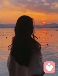 别再和自己较劲了。
允许情绪流过，允许事情发生，
允许一切不完美、不按计划。
你只要安安静静做个观察者——
看念头起，看情绪落，
不被定义，不被拉扯，不被伤害配图