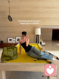 以前觉得沟通很重要，后来发现共鸣才是绝杀，也渐渐明白，人和人的争辨是没有意义的，每个人都只活在自己的认识里，你不必把时间浪费在向一个不懂的你的人解释你的全世界，不是所有表达都需要回应，不是所有理解都需要强求。若无共鸣，沉默即安……