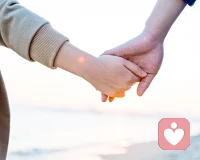 爱情是锦上添花，不是雪中送炭，先做自己的太阳，再和同频的人并肩。配图