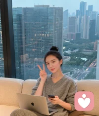 迷雾总会散去的，哪怕现在看不清路，我们先停一停也没关系，过去发生的事情虽然无法改变，但我们可以试着改变它对现在的影响。配图