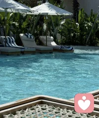 请记得，无论何时，你都有暂停的权利，也有重新出发的自由，生活或许暂时按下了静音键，但我会陪你一起等待下一个音符响起。