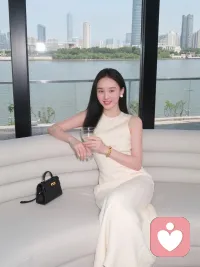 允许自己在落灰的记忆里，顺其自然的重启自己，让说不出口和盖不住的情绪自然生长，不在压抑自己，如果你想说我会认真听。配图