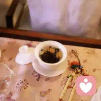 问题反反复复的发生，是因为问题还脑海里在心里，没有被彻底的放下，倾诉心底里的那些话，让情绪和大脑得到清晰。配图