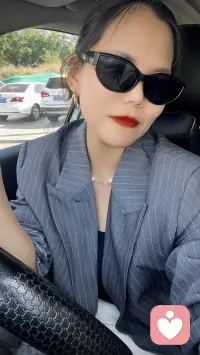 当你说起往事，语气平静，那些曾经压垮你的，早已成了你的光……配图