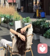 无人兜底的人生就是；
必须像大树一样生长，然后成为自己的大树。配图