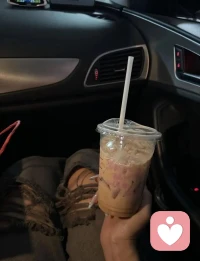 𝓼𝓮𝓵𝓮𝓬𝓽🫶🏼
胖了就减，喜欢就买，没钱就赚，
全力以赴，你就会很酷。配图