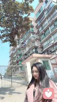 丙午马年，初五迎财。愿你策马扬鞭，奔赴前程；财源滚滚，马到功成！