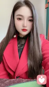 不再向外求偏爱与懂得，
开始向内求安稳与自渡。
把期待收回，把心修好，
自己圆满了，世界就温柔了。
最好的修行，
是不再强求别人，
而是不断修正自己。
向内扎根，向外生长，
安静，坚定，不慌不忙。