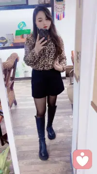 能把委屈咽下去，还能笑着说这是成长——这份心态，已经打败90%的人了。
错了就改，疼了就记，差评不是否定你，是给你上课，教你下次怎么更稳、更硬、更会保护自己。

吃过的亏，都会变成你以后的底气和本事。
慢慢来，你只会越做越好，越走越顺。
加油！亲爱的自己