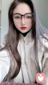 我懂那些无人诉说的孤单，懂那些难以言说的委屈，也懂那些压在心底的疲惫。天生的共情力，让我能真切感知你的情绪起伏，温和内敛的性格，让我更擅长静静守护、默默倾听。不用害怕表达，不用顾虑太多，你所有的情绪都有意义，所有的话语都值得被重视，我会以最真诚的姿态，陪你慢慢诉说，慢慢释怀，让你的心灵得到温暖的慰藉。❤️配图