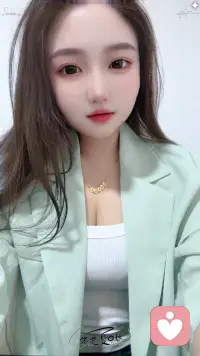 素未谋面的你，说我眼里写满了故事，究竟是什么样的故事，会让我有如此深情的眼神(✍️＾◡＾)配图