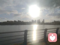 你不需要完美，你只需要真实。
 
完美是一个永远追不到的幻影，而真实才是生命最美的样子。配图