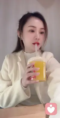 人若累了，请允许你的情绪波动，和摆烂心情。不要逼自己多努力，如果你愿意说，我在这里等你，我愿意听