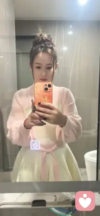 新年已过，又要面临新一年的挑战，如果你的工作或者感情需要我帮助，可以找我聊聊