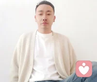 清晨的阳光，会悄悄治愈昨夜的疲惫。新的一天，愿你被温柔以待，也学会温柔待己。
​不必急着奔赴什么，慢慢来，才是生活最好的节奏。早安，愿你今天心情安稳。
​配图