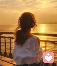 内耗的根源是“情绪先行”身未动，心中已预演千遍戏，任何事情只有放下情绪看见事实，直接行动才能带来转机，别再反复问自己“状态好不好”，直接跳过情绪做你该做的事情，你会发现行动起来的那一刻，才是焦虑和犹豫的终点。