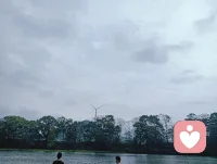 人生总有一段难走的路需要一个人走，但是走过皆坦途🌻