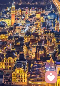 生活滚滚向前，从无停歇，世人皆在风雨中负重前行。
又是一朝晨起，万般无奈，亦无可回避，唯有昂首挺胸，继续奔赴前路。配图