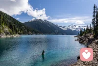 早安🌷🌷

[太阳]清晨的光，从来不是为了照亮完美的生活，而是为了让我们看清，那些藏在琐碎里的温柔与答案。

[福]当我们学着用自我察觉的目光，代替习惯性的评判，就会发现，每一份烦躁的背后，都藏着未被看见的需求。

[礼物]带着这份想要读懂生活、读懂自己的初心，带着对更好的自己的向往，我们一起，在晨光里开启新一天[太阳][玫瑰][跳跳][转圈]配图