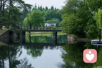 人生没有统一的标准 ，外面的建议只是参考，唯有倾听内心的声音，才能找到属于自己的路，不必活在别人的期待里，接纳自己的偏好与选择，就是对自己最好的尊重。配图