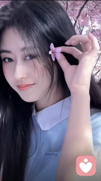 下雨天适合待家里，一个人安安静静的聆听，今天又会遇到怎样的来访者呢！配图