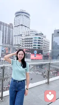 when you focus on yourself,you grow.  
when you focus on crap,crap grows.
专于已则已长，陷于恶则恶长配图