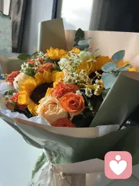 关于「情绪接纳」
情绪是信使，不是敌人。焦虑可能在提醒你“需要准备”，悲伤或许在告诉你“需要疗愈”。
别急着赶走“负面情绪”，试着静静听它说完话。当你能与情绪共处一室，真正的平静才会到来。允许一切发生，也是一种力量。配图